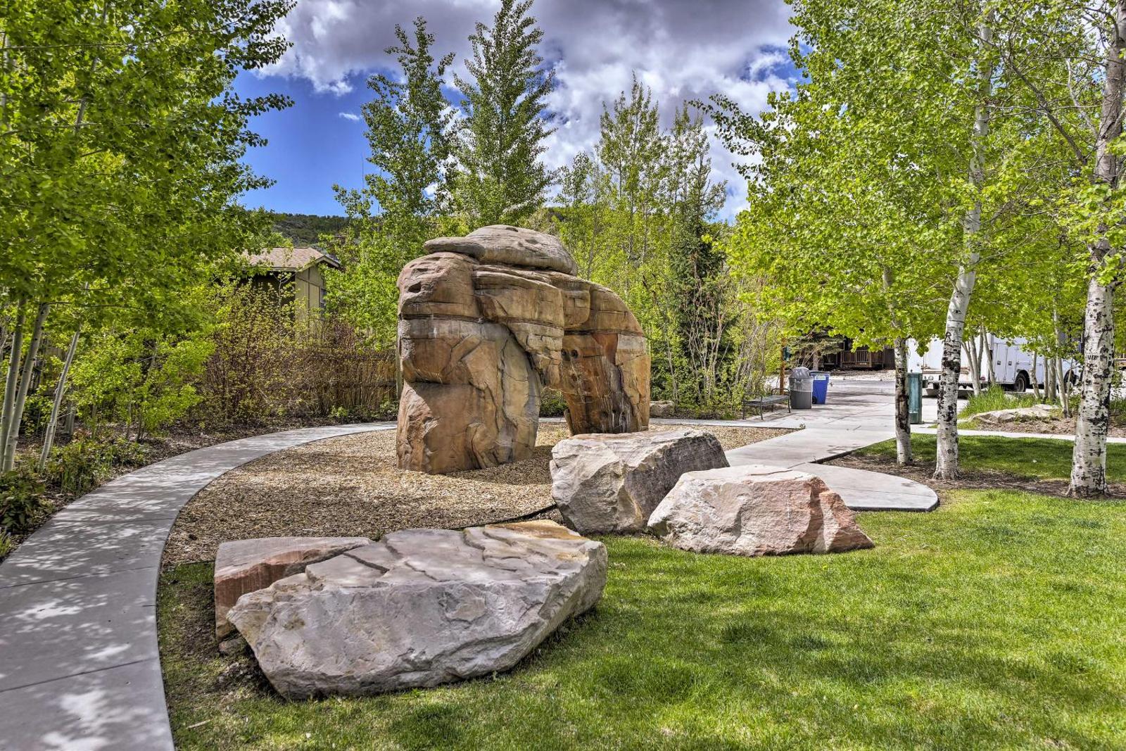 High-Quality Park City Escape with Resort Amenities! Main image 1